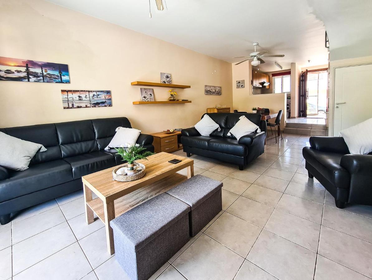 Serena Townhouse Пейя Экстерьер фото